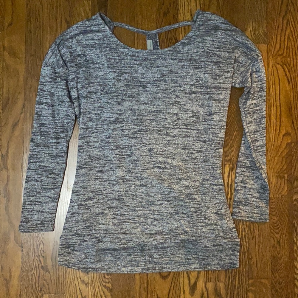 Athleta top with open back